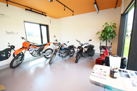 バイク販売店舗